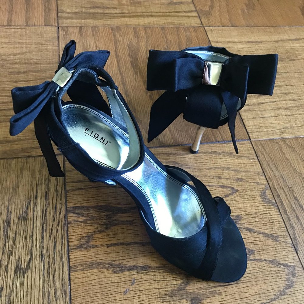 {black tie} evening sandals with bows - Picture 2 of 5
